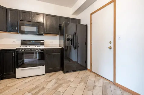 768 County Line Road Aurora IL 60502