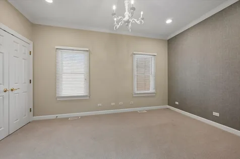 2542 North Wayne Avenue Chicago IL 60614