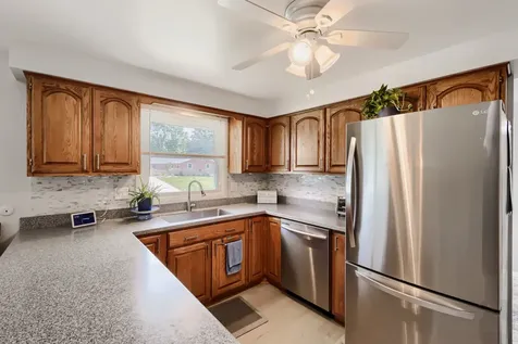 1662 Kimberly Avenue Elgin IL 60123