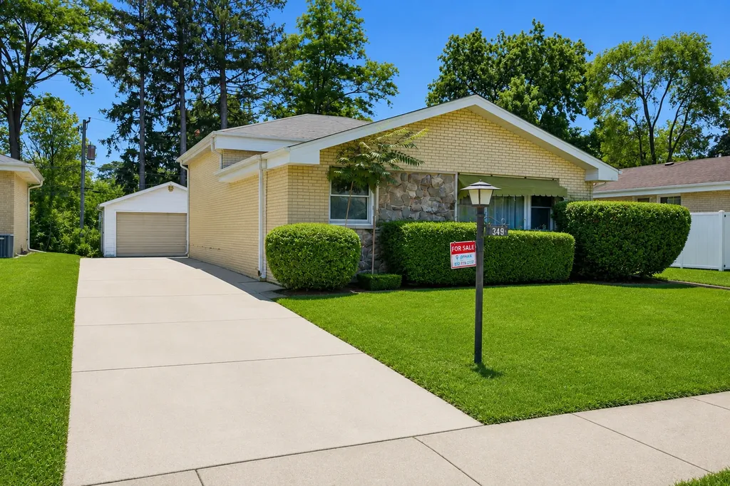 349 Elk Boulevard Des Plaines IL 60016