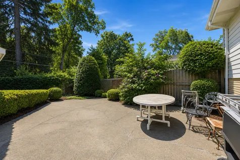 349 Elk Boulevard Des Plaines IL 60016