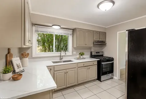 560 Lakewood Boulevard Park Forest IL 60466