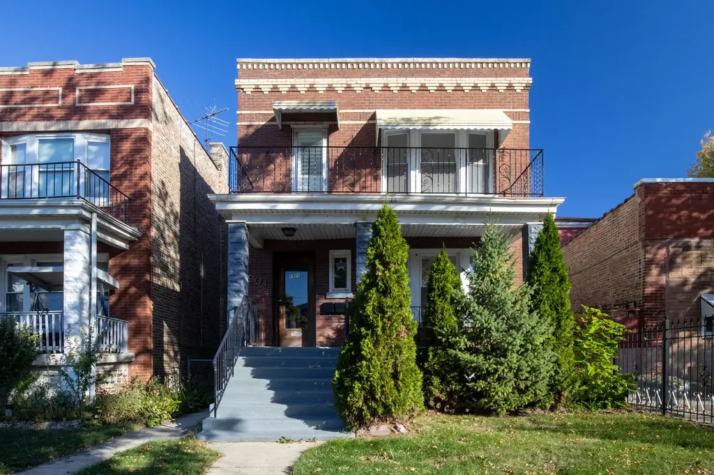 4904 West School Street Chicago IL 60641