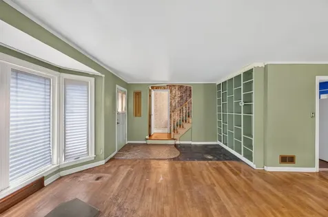 10742 South Longwood Drive Chicago IL 60643