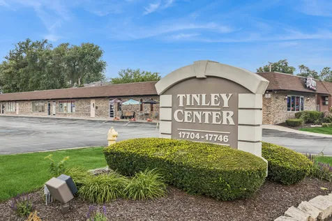 17720 Oak Park Avenue Tinley Park IL 60477