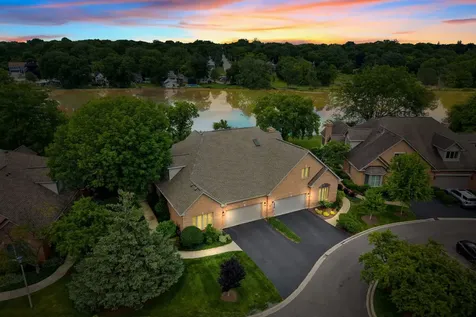 1240 Willowgate Lane St. Charles IL 60174