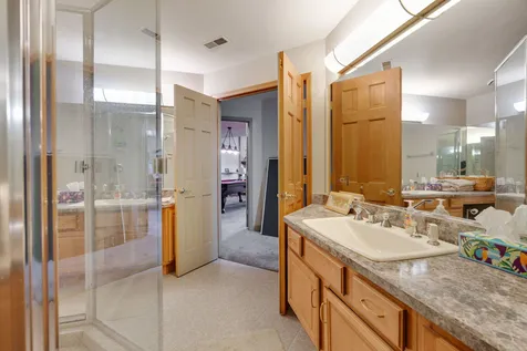 1240 Willowgate Lane St. Charles IL 60174