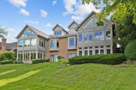 1240 Willowgate Lane St. Charles IL 60174