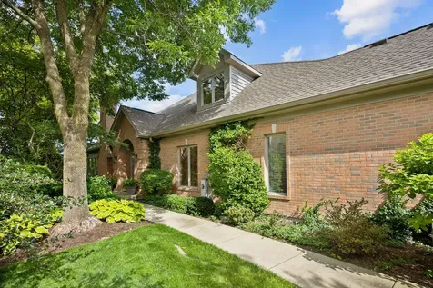 1240 Willowgate Lane St. Charles IL 60174
