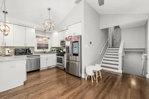 7457 West 64th Street Summit IL 60501
