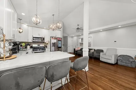 7457 West 64th Street Summit IL 60501