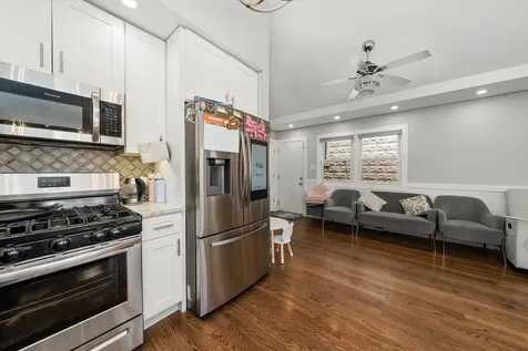 7457 West 64th Street Summit IL 60501