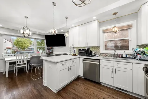 7457 West 64th Street Summit IL 60501