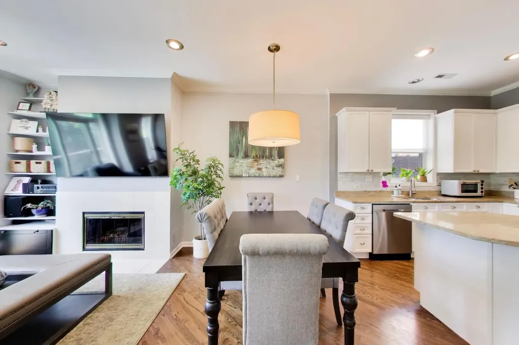 1732 West Diversey Parkway Chicago IL 60614