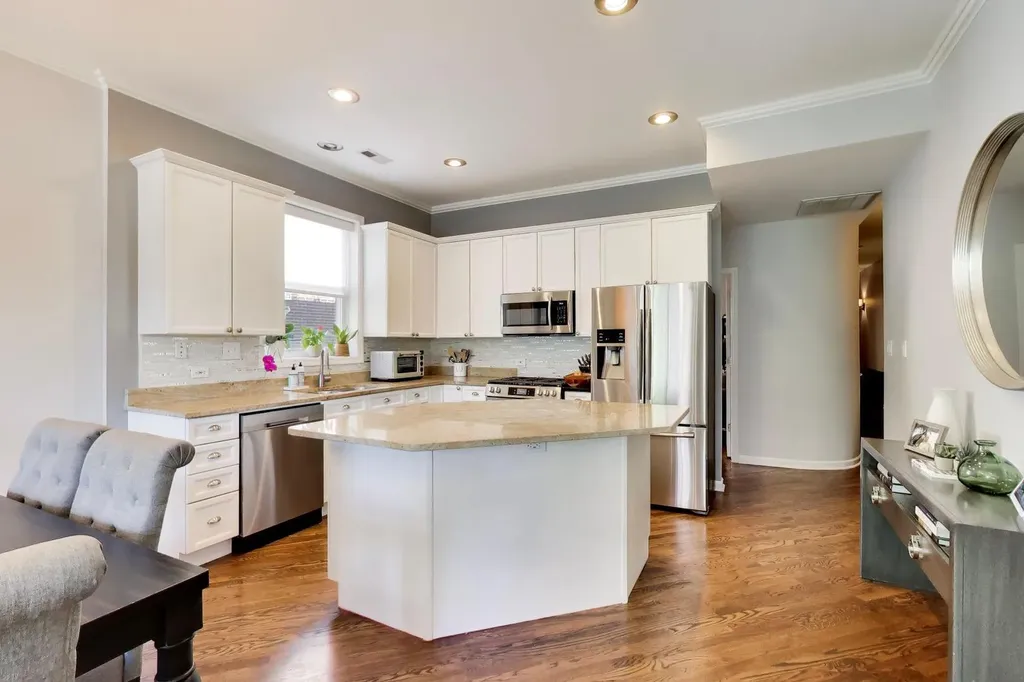 1732 West Diversey Parkway Chicago IL 60614