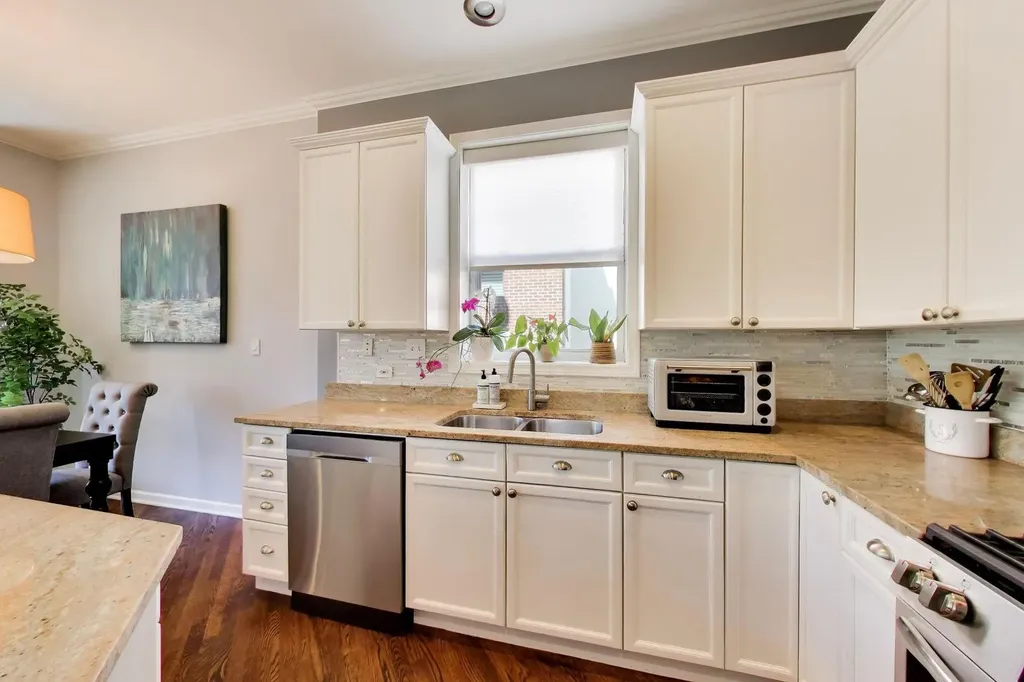 1732 West Diversey Parkway Chicago IL 60614
