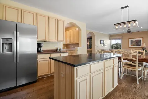597 Cliffwood Lane Gurnee IL 60031