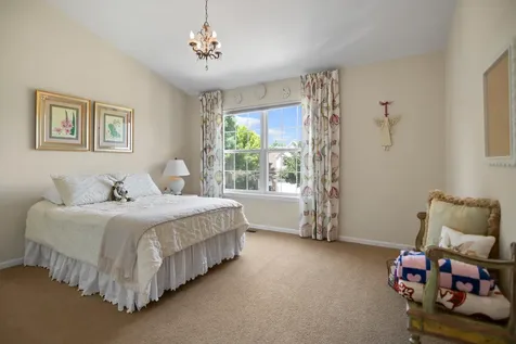 597 Cliffwood Lane Gurnee IL 60031
