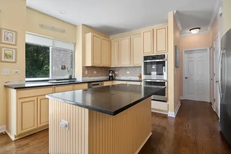 597 Cliffwood Lane Gurnee IL 60031