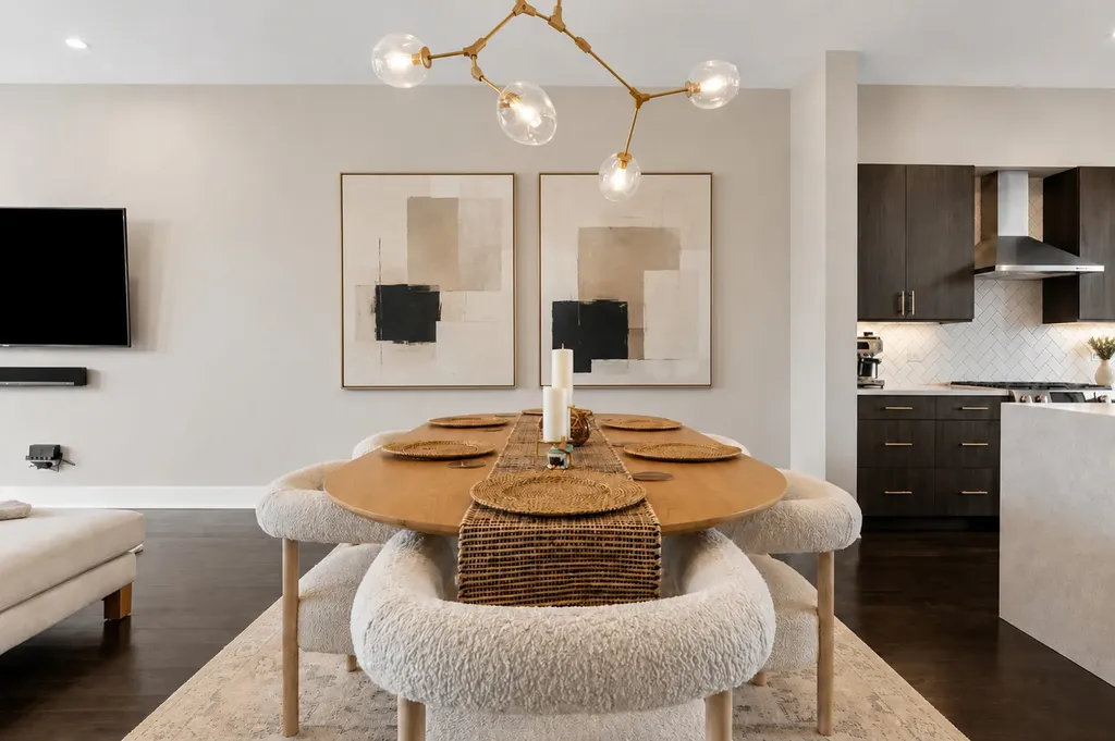 729 West 15th Street Chicago IL 60607