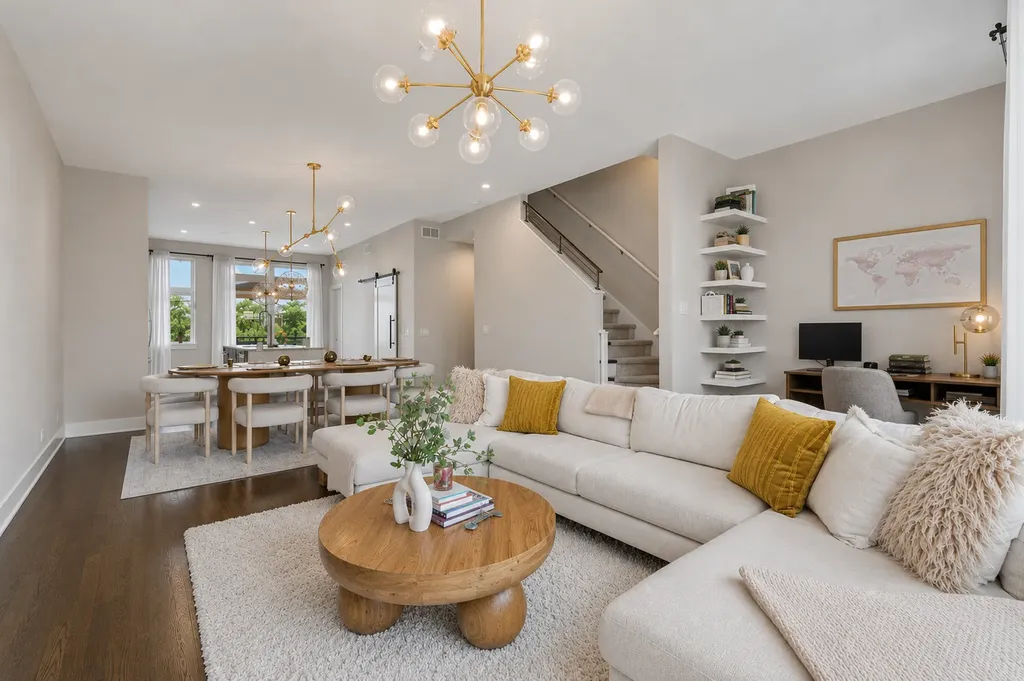 729 West 15th Street Chicago IL 60607