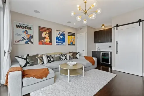 729 West 15th Street Chicago IL 60607