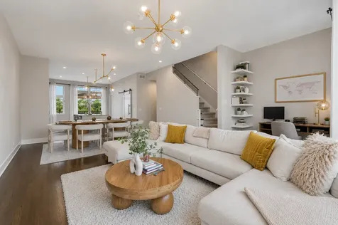 729 West 15th Street Chicago IL 60607