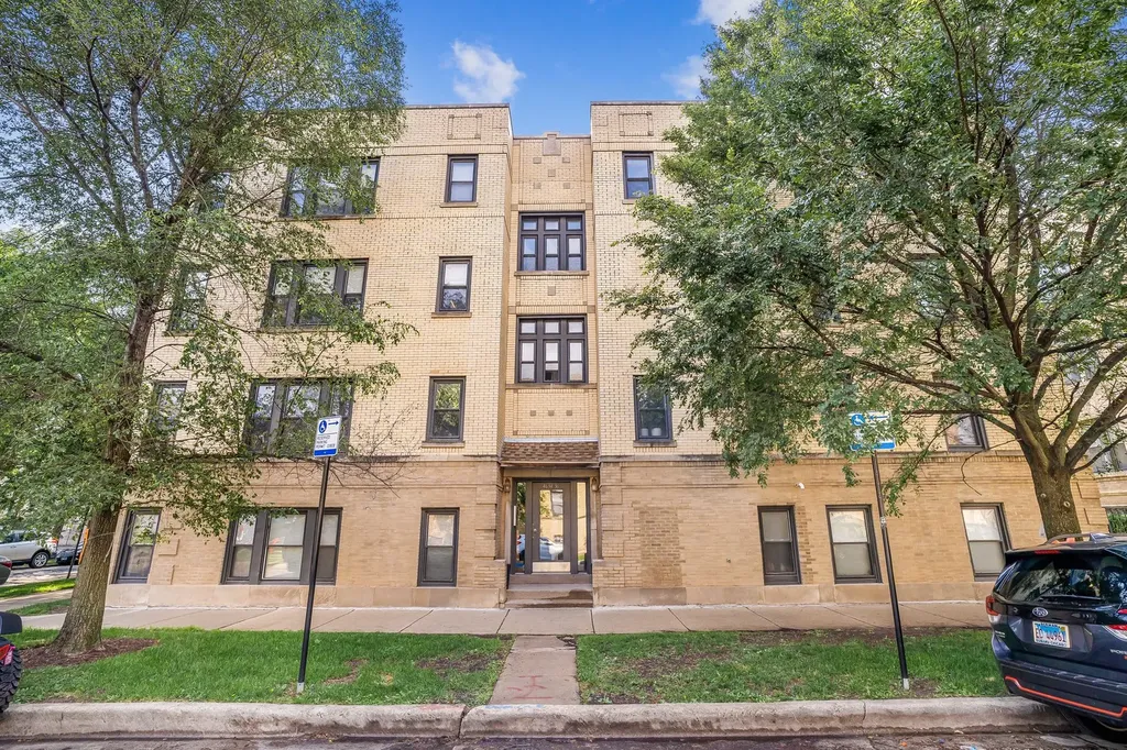 4634 North Albany Avenue Chicago IL 60625