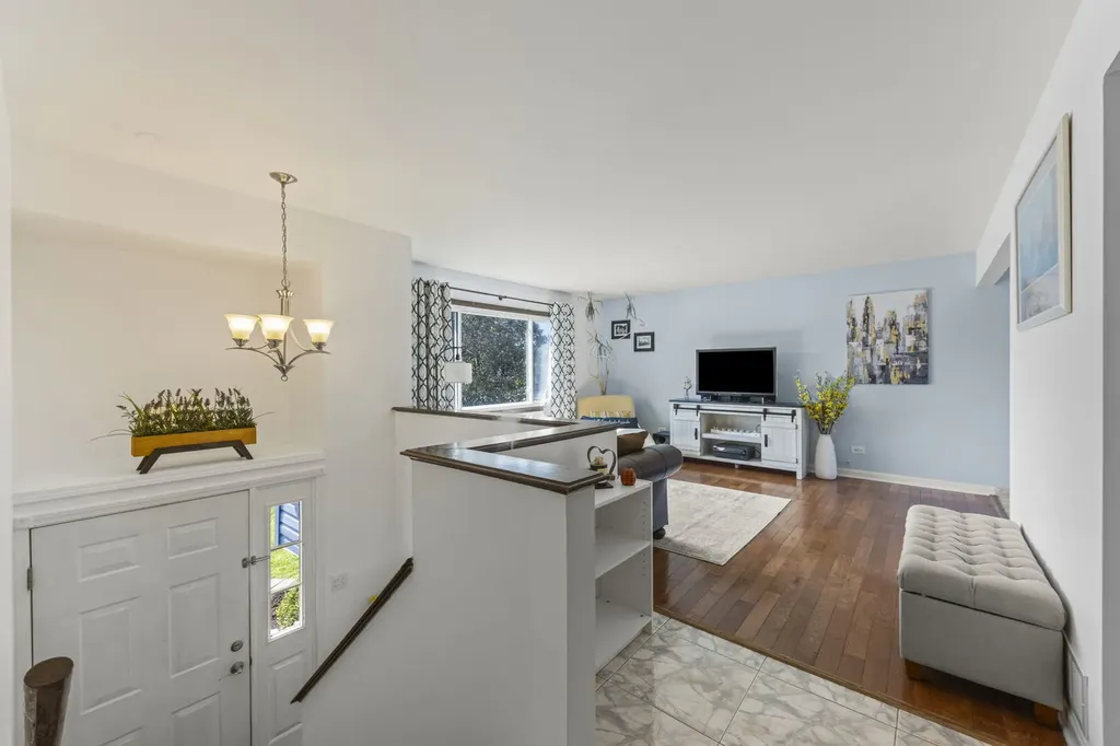 1219 North Itasca Road Addison IL 60101