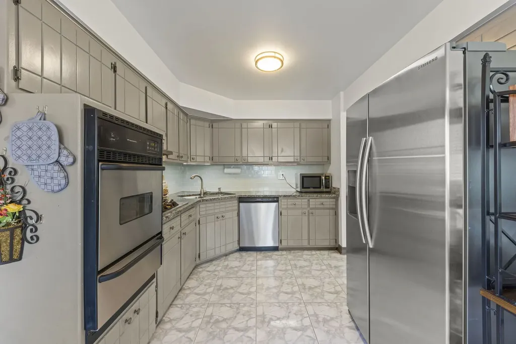 1219 North Itasca Road Addison IL 60101