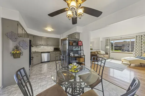 1219 North Itasca Road Addison IL 60101