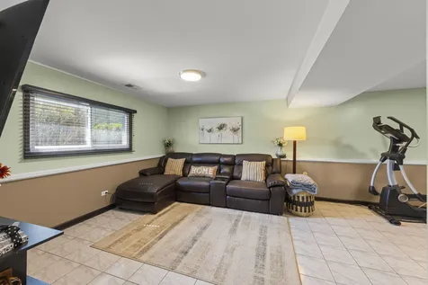 1219 North Itasca Road Addison IL 60101