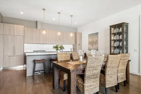 147 North Euclid Avenue Oak Park IL 60302
