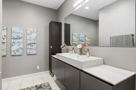 147 North Euclid Avenue Oak Park IL 60302