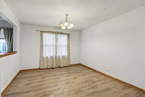 626 Pleasure Drive Mundelein IL 60060