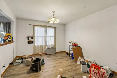 626 Pleasure Drive Mundelein IL 60060