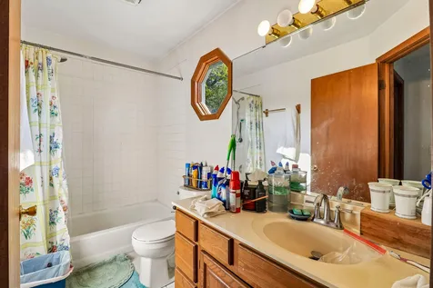 626 Pleasure Drive Mundelein IL 60060