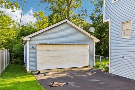 626 Pleasure Drive Mundelein IL 60060