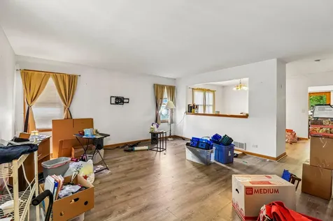 626 Pleasure Drive Mundelein IL 60060