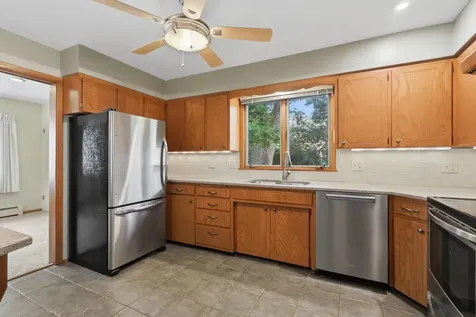 4213 35 Avenue Moline IL 61265