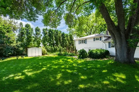 4213 35 Avenue Moline IL 61265