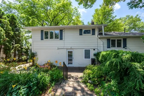 4213 35 Avenue Moline IL 61265