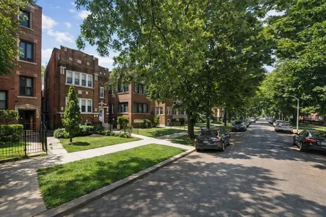 8052 South Langley Avenue Chicago IL 60619