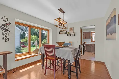 6 Spinnaker Court Third Lake IL 60030