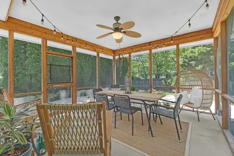 6 Spinnaker Court Third Lake IL 60030