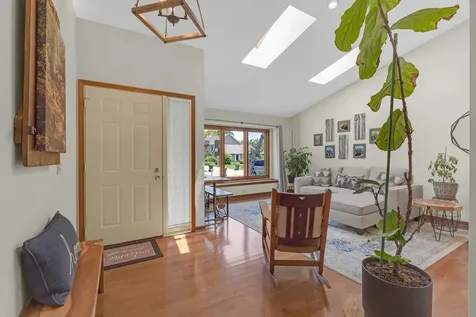 6 Spinnaker Court Third Lake IL 60030