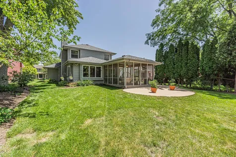 6 Spinnaker Court Third Lake IL 60030
