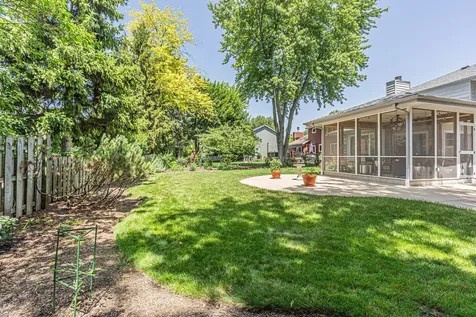 6 Spinnaker Court Third Lake IL 60030