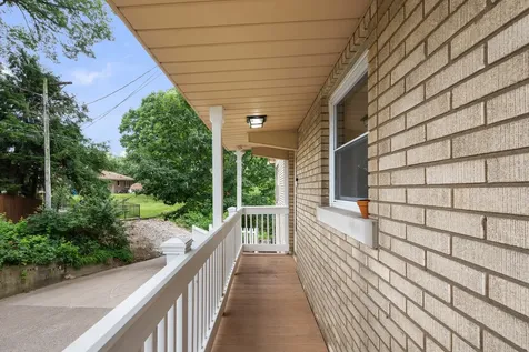 640 18TH Avenue East Moline IL 61244