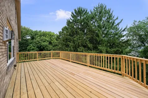 640 18TH Avenue East Moline IL 61244
